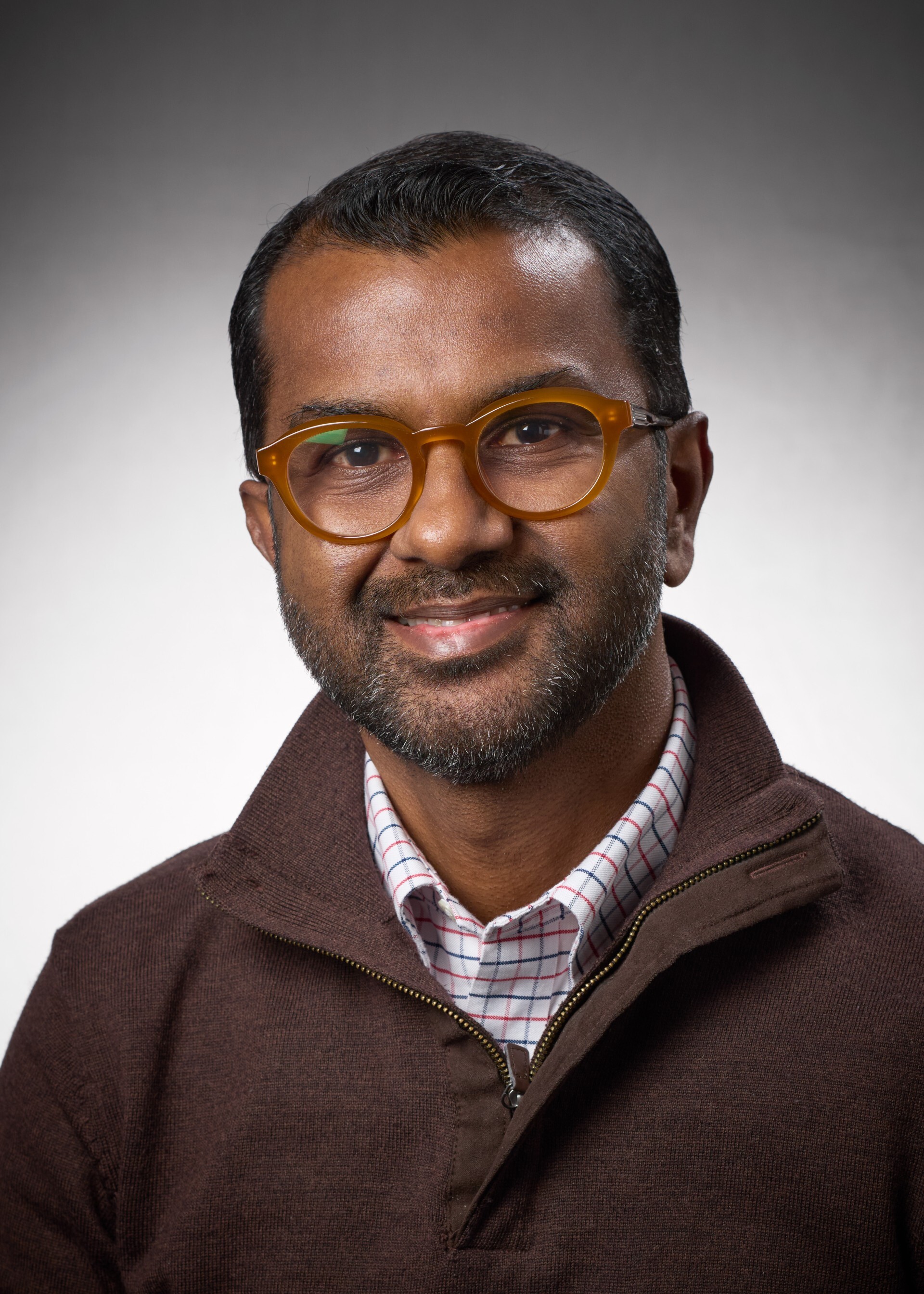 Arul Headshot