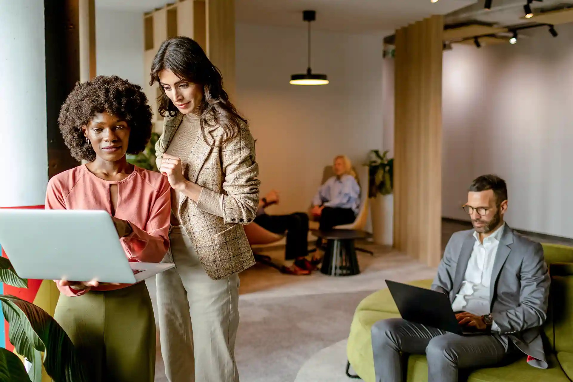 Hybrid Workplace hero